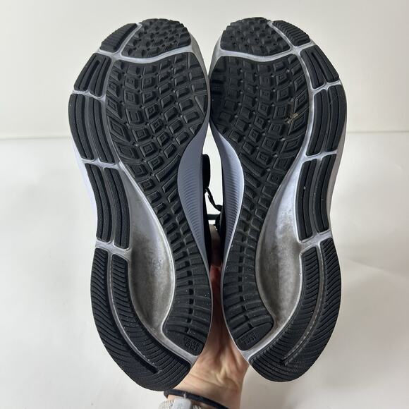 Nike Air Zoom Pegasus 38 Womens Size 7 Running Shoes Black Gold Sneakers CW7358 - Picture 7 of 8